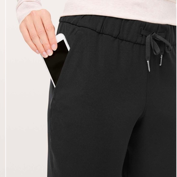 Lululemon On The Fly Pant *Woven 28" in black size 2 travel athletic pants - Picture 5 of 14